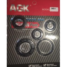 Сальники  коленвала (двигателя) н-р HONDA (DIO1) AGK блистер