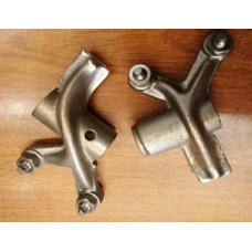 Коромысло распредвала (рокера) SUZUKI SKYWAVE AN250 пара